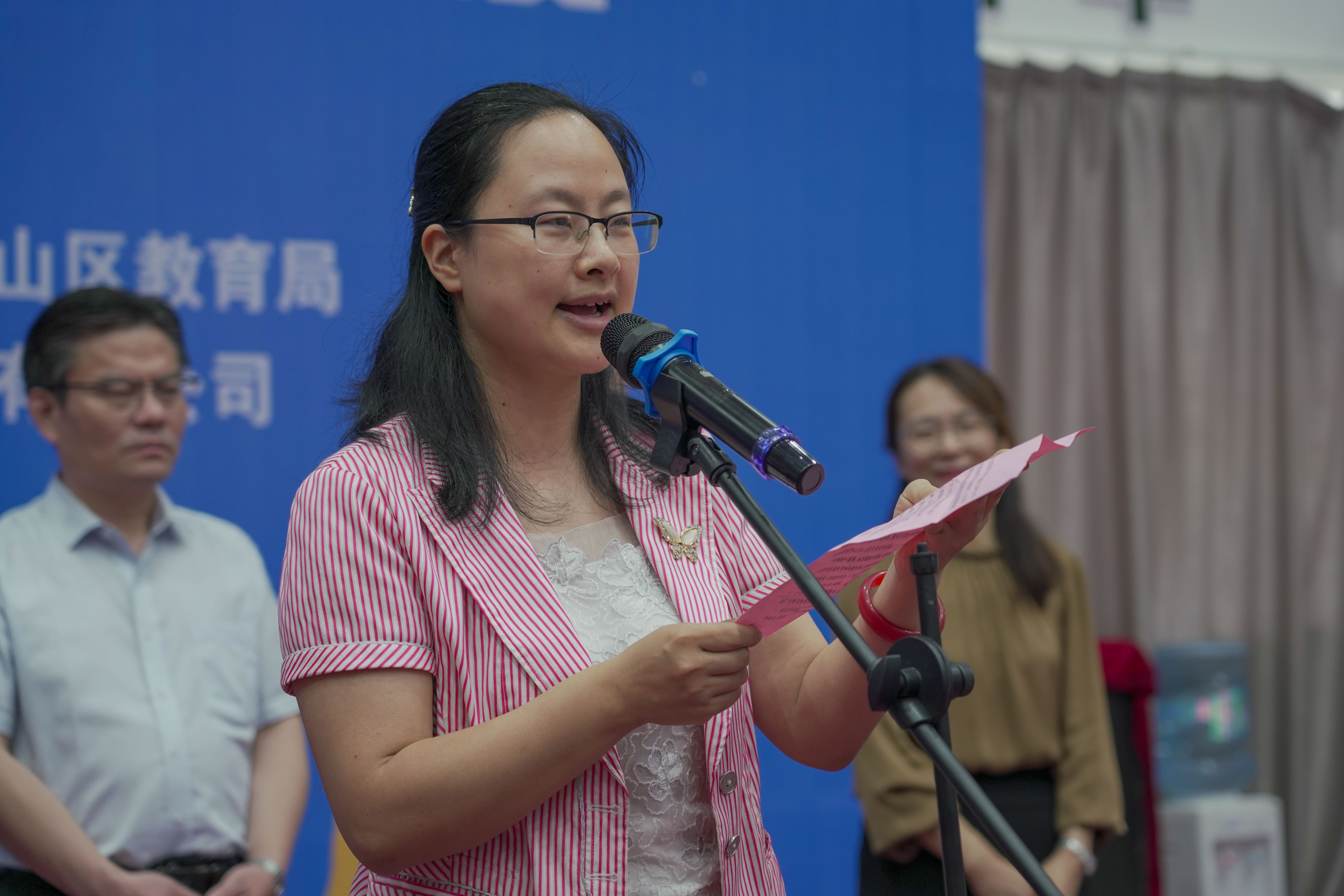 高手对决|2021年全市中小学生乒乓球比赛在少华街小学活力开赛-现代