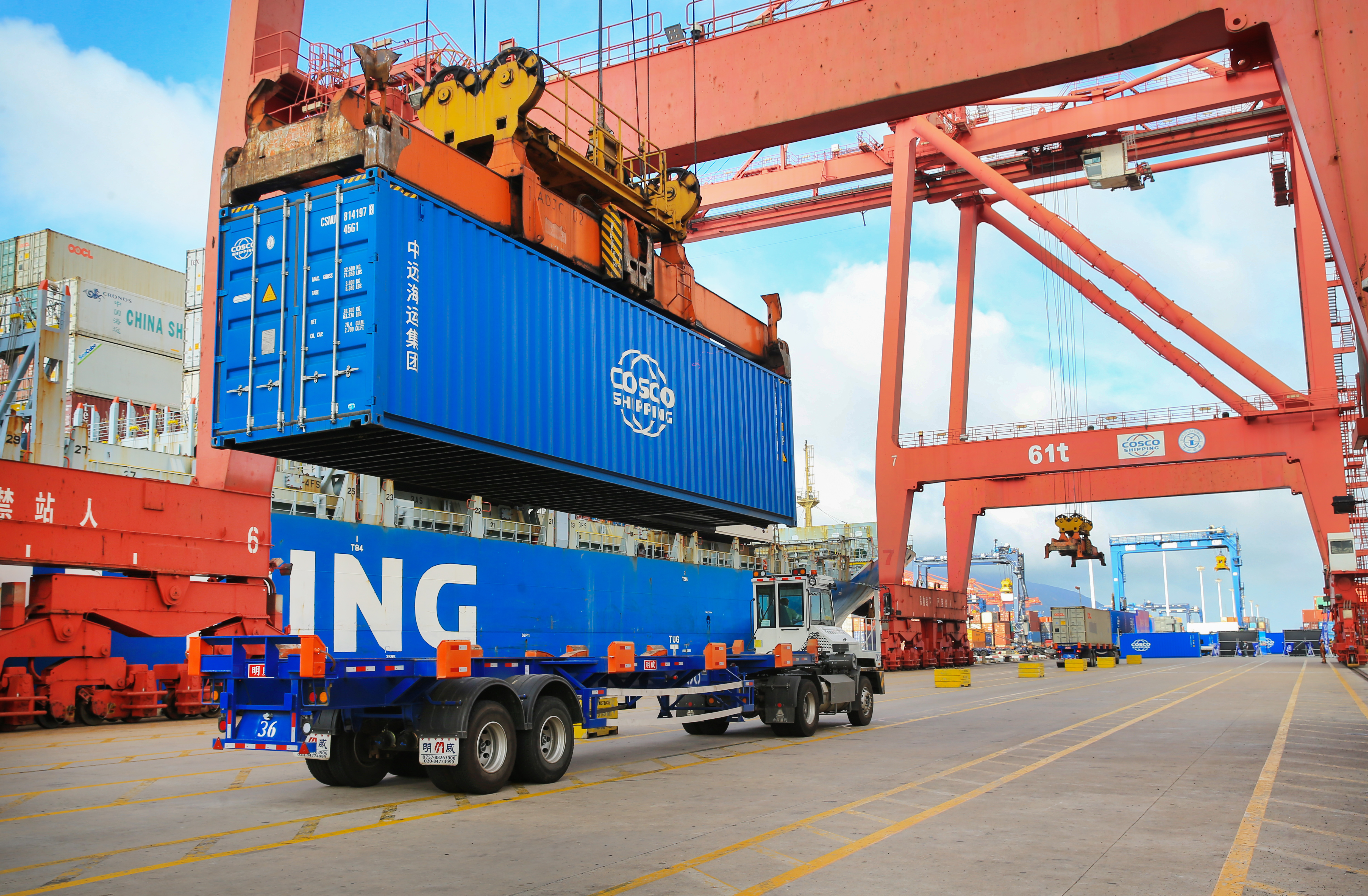 据悉,近千台的机械产品出口是近5年来中国工程机械行业单批次出口的最