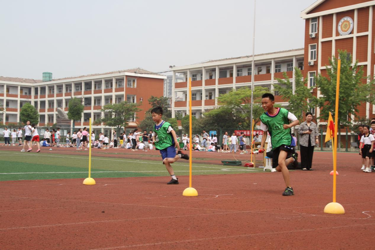 快乐运动健康飞扬沛县曙光小学举办趣味运动会