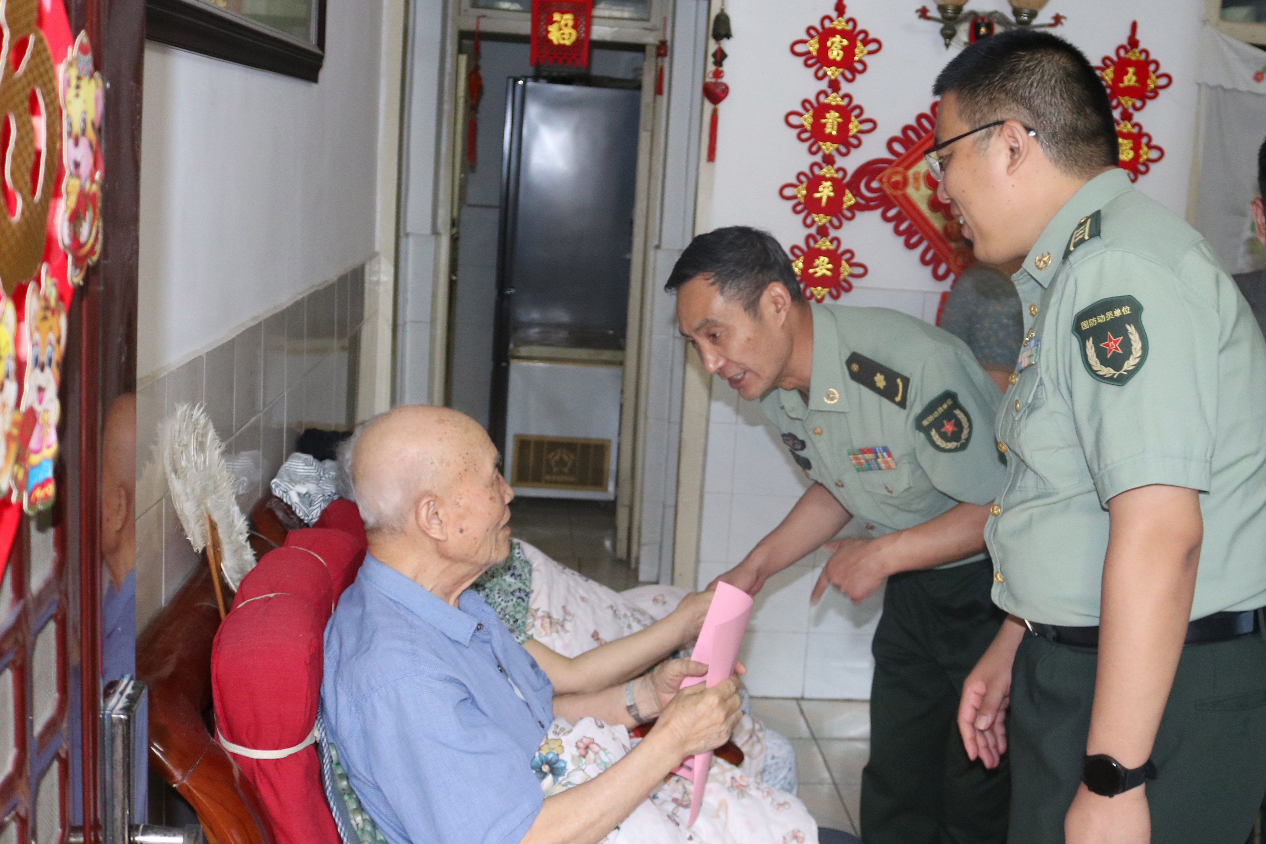 徐州第四离职干部休养所开展八一慰问活动