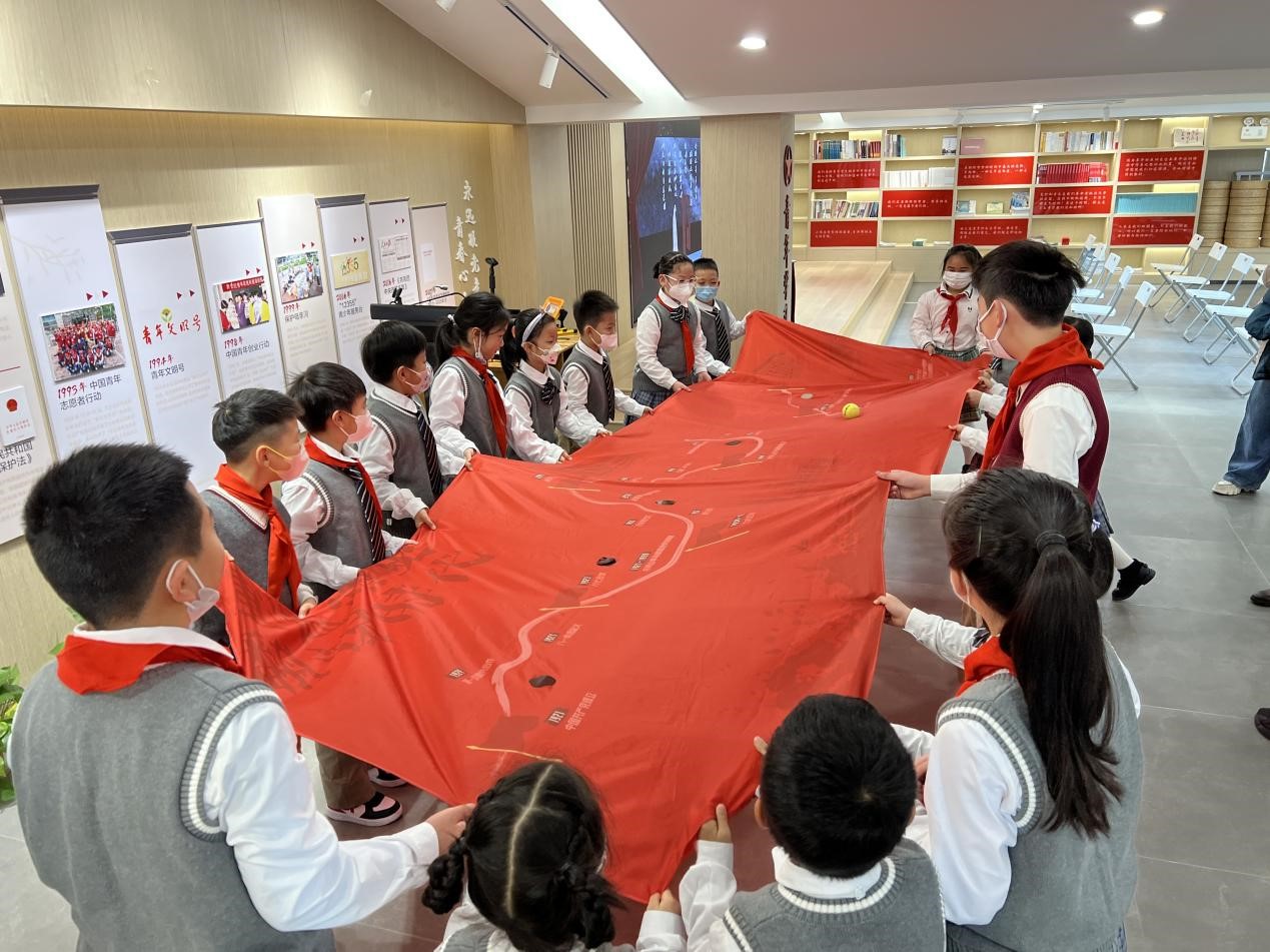 怀德苑小学童心向党做合格的太雷接班人