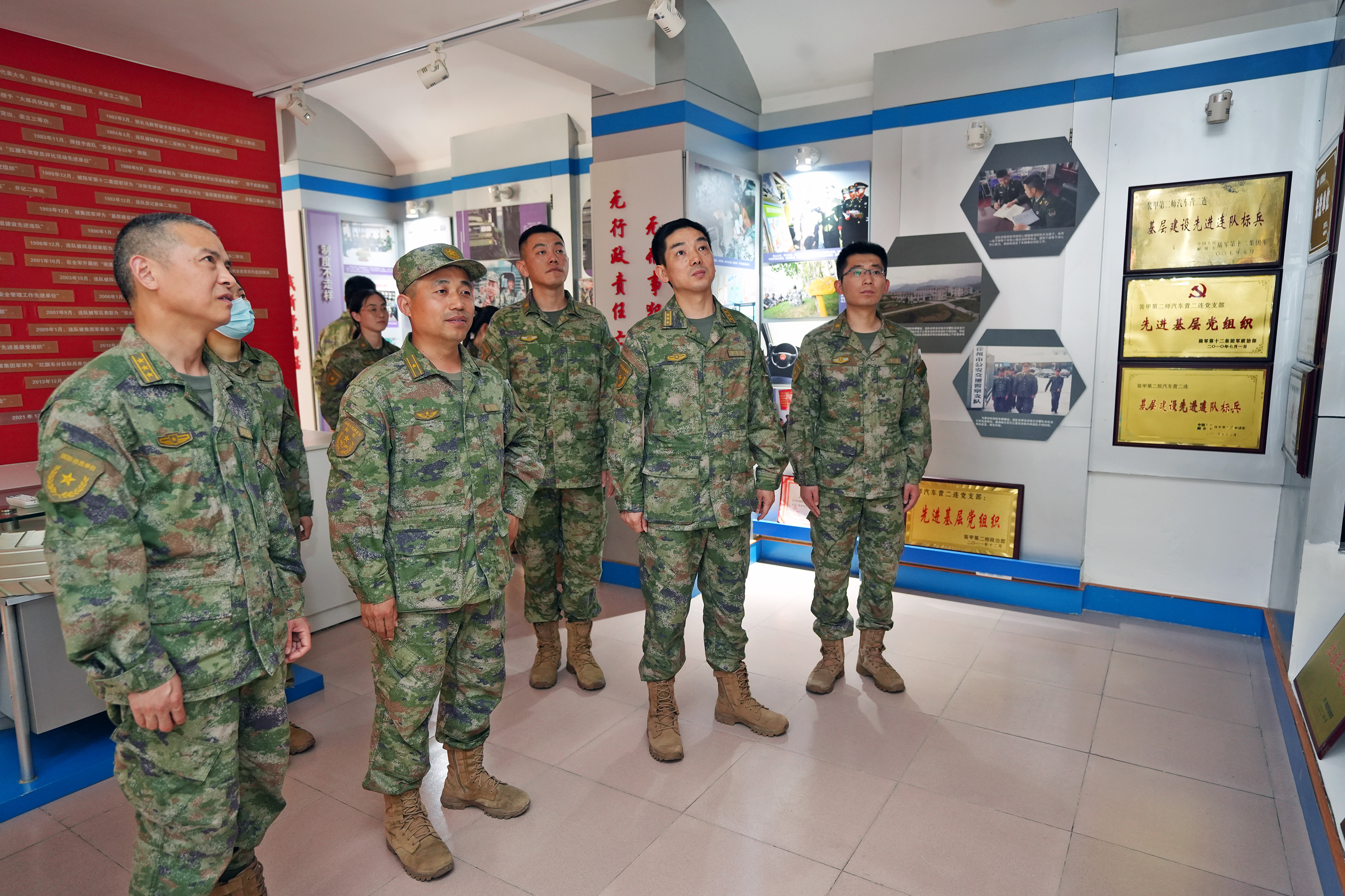 徐州第四离职干部休养所开展"雷锋是个汽车兵,我学雷锋当标兵"活动