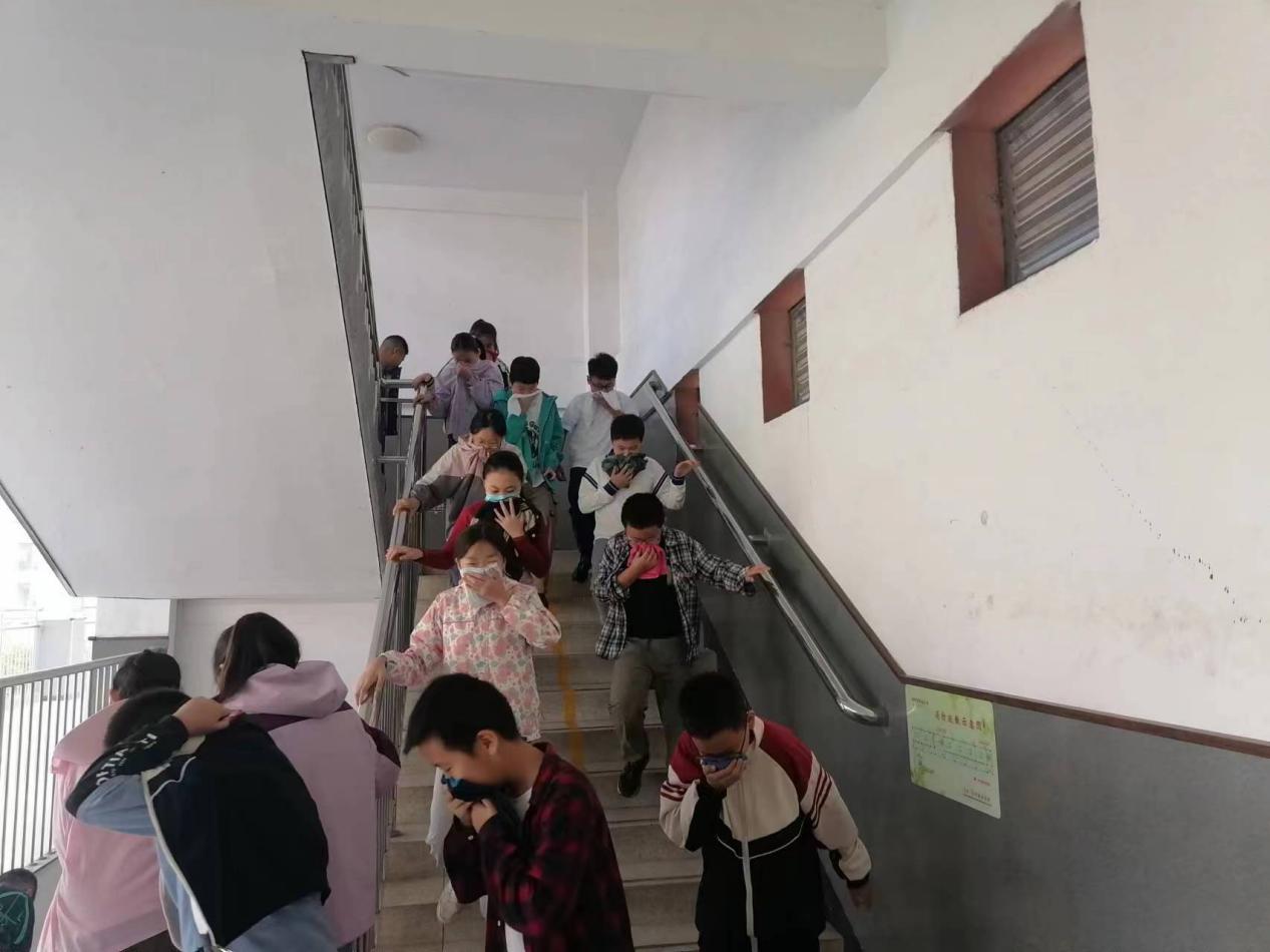 徐州市华润小学:开展消防疏散演练 夯实校园安全防线