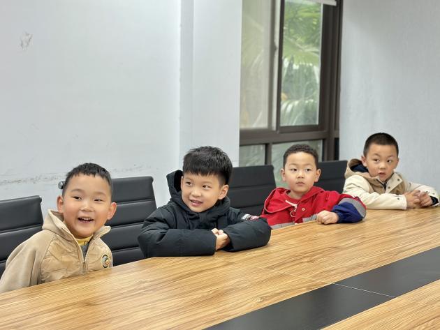 解锁绘本里的勇气社区世界读书日主题活动为儿童成长添力(图1)