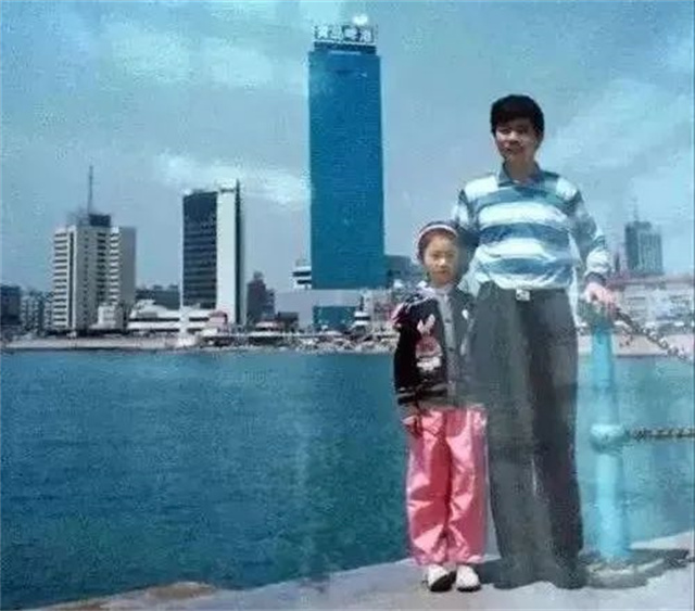02112208vf3h.jpg