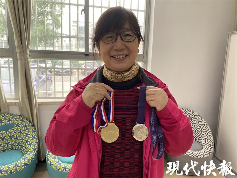 江南JN体育从小学钩针编织练成“无影手”苏州农村大妈两获国际大奖(图1)