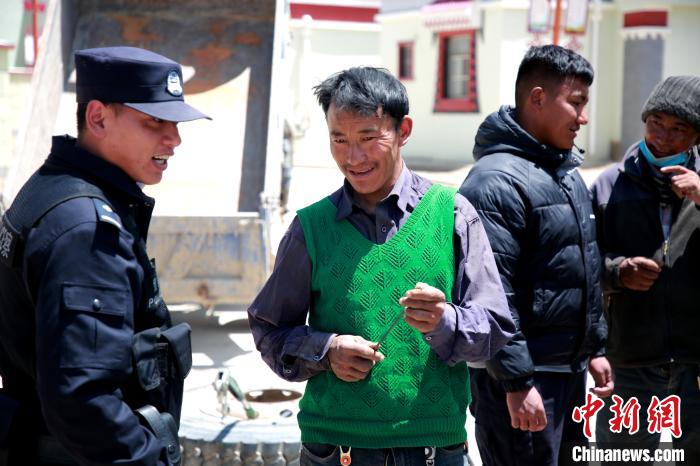 西藏阿里：“小警务”托起“大民生”