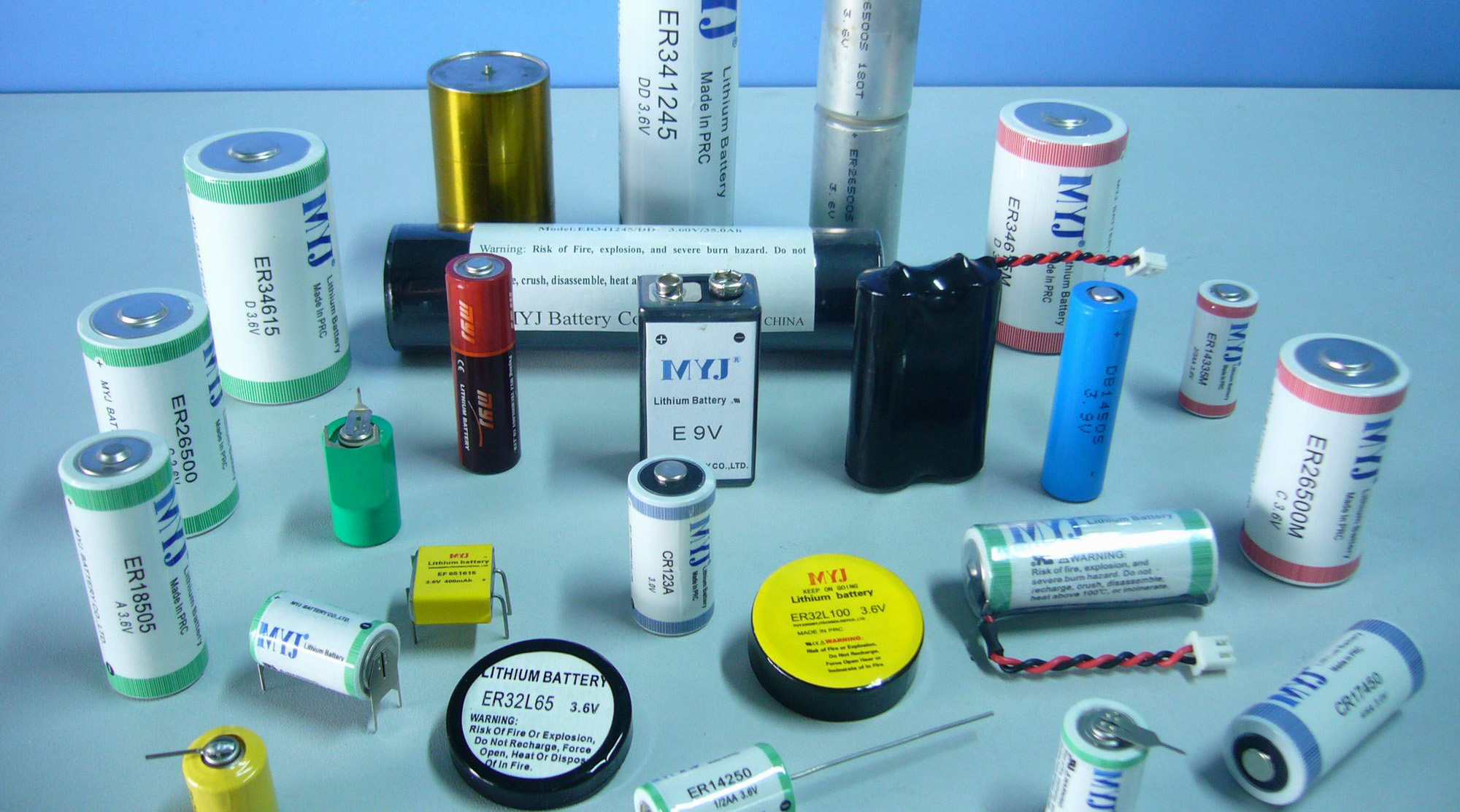 扬子石化生产出锂离子电池关键材料，打破进口垄断。企业供图