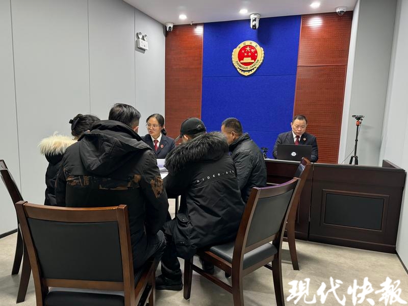 與包工頭簽訂了沒有蓋章的勞動合同,他們多次到建築公司討薪無果,便向