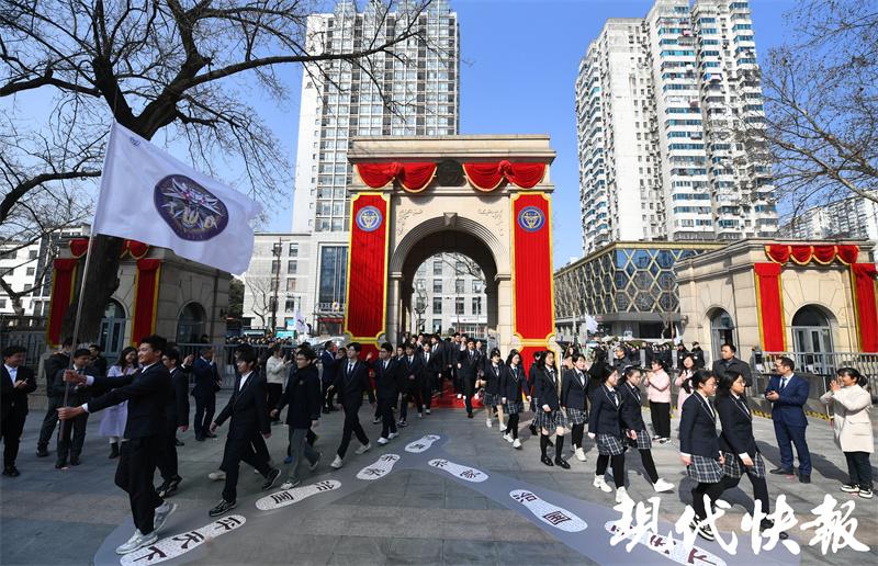 南京十八中学图片