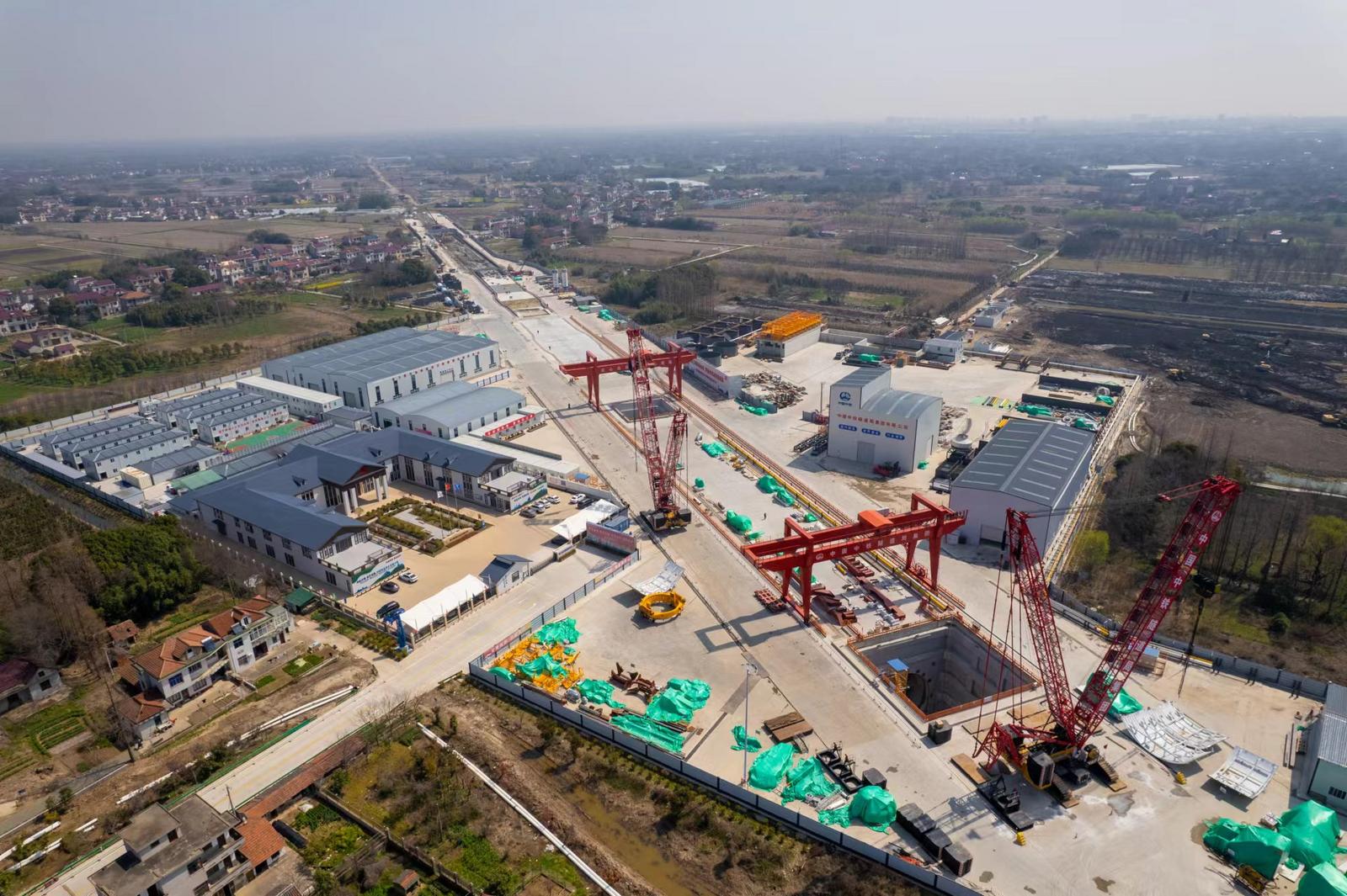 世界最大直径高铁盾构机完成刀盘焊接将投用长三角铁路建设