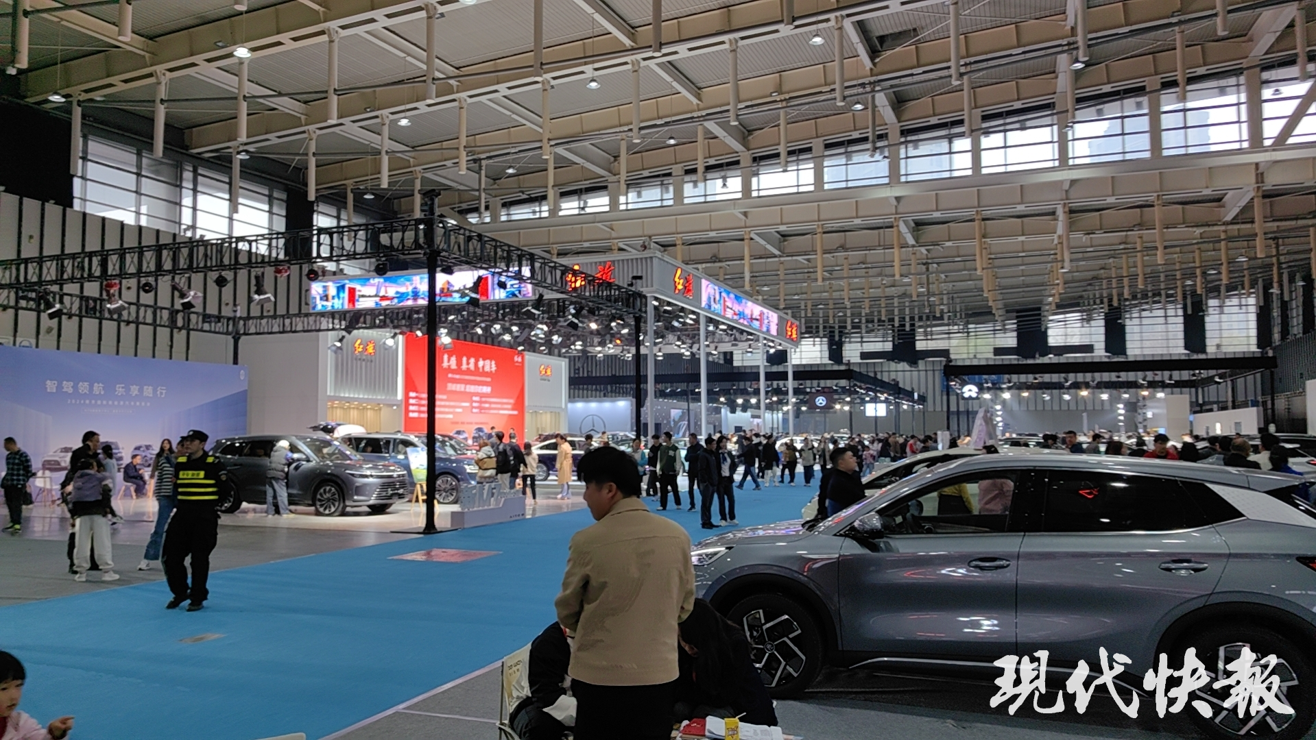 南京国际博览中心车展图片