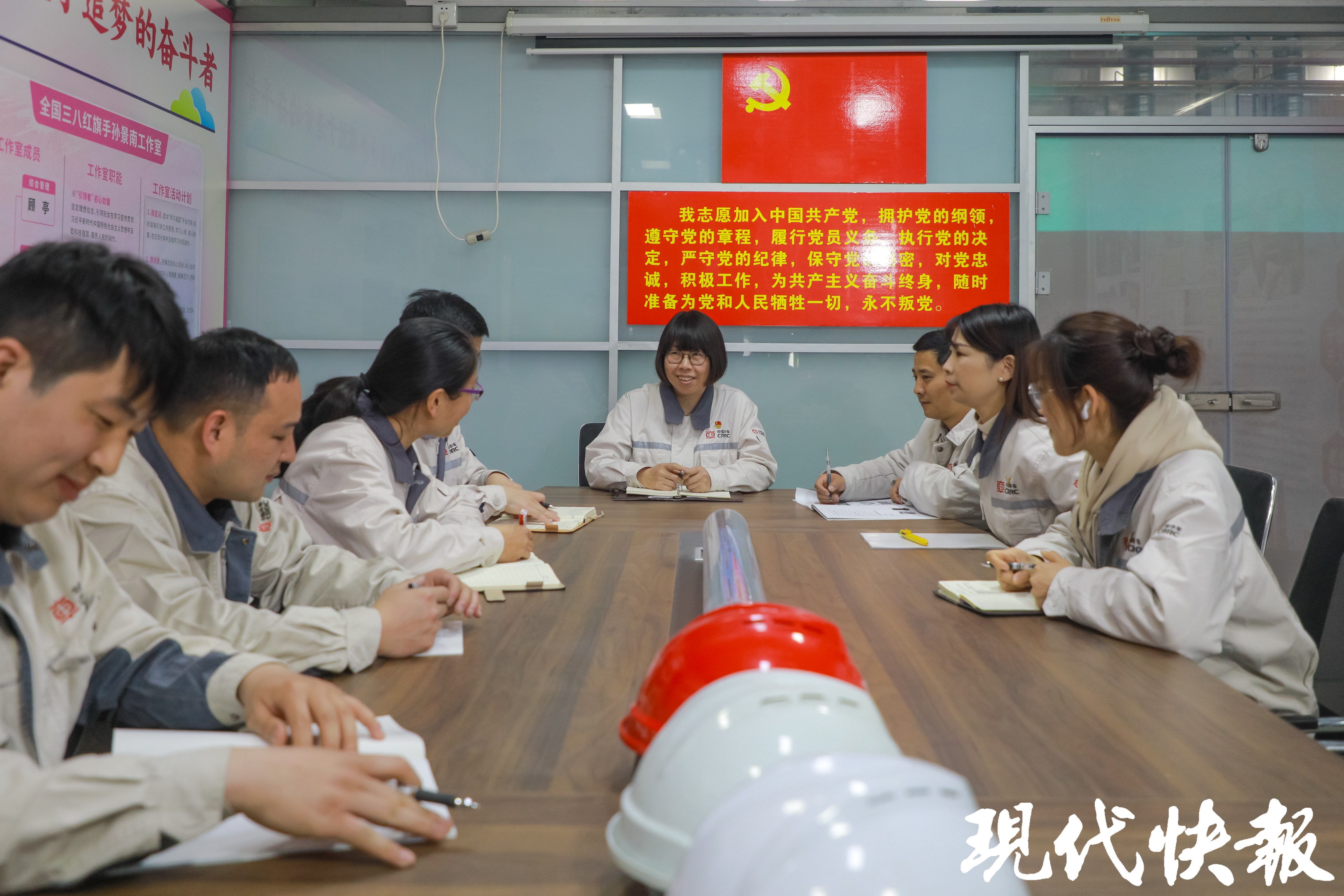 博鱼体育app官网入口全国代表孙景南：培养更多的高铁工匠、能工巧匠(图3)