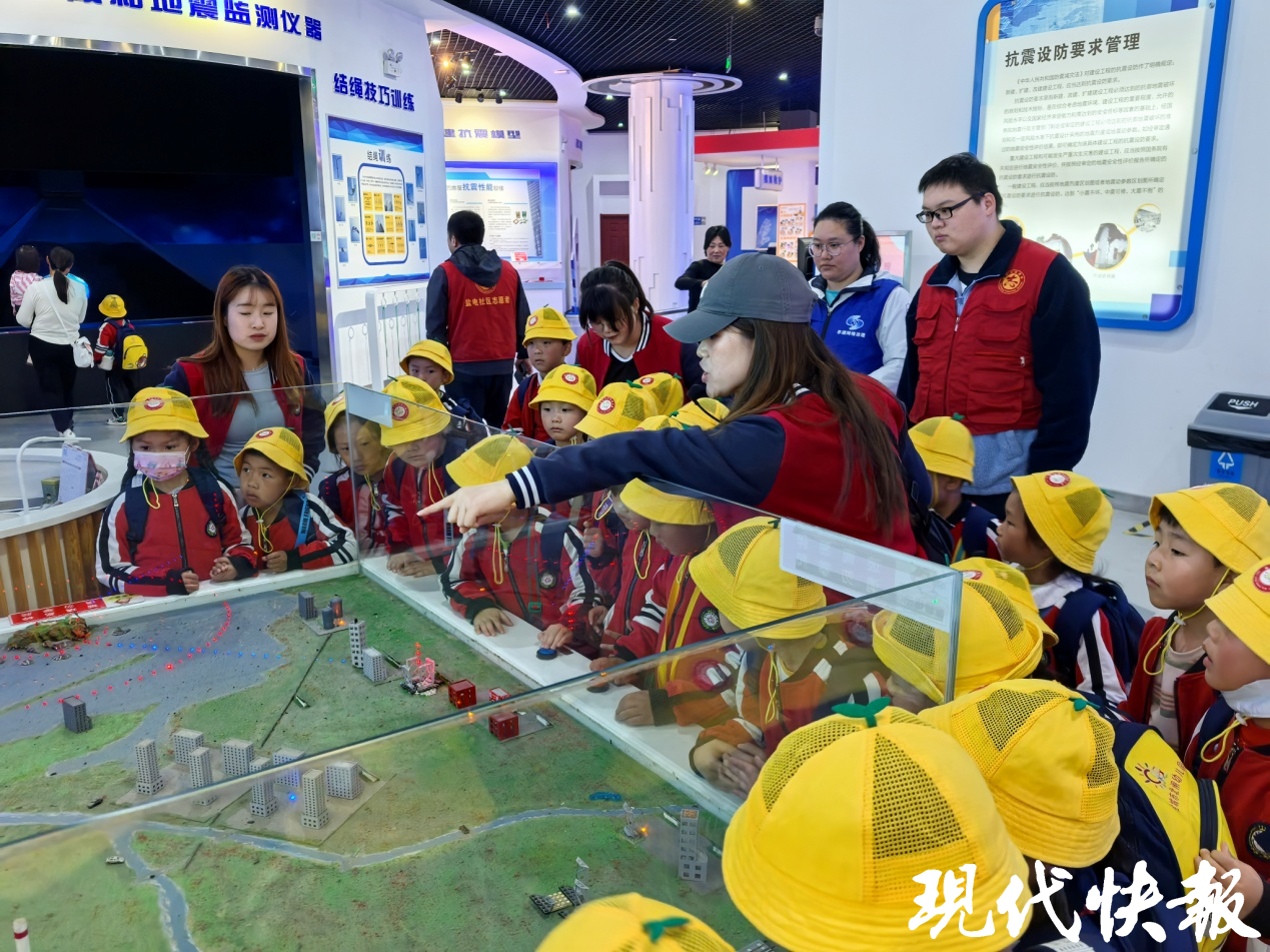 亭湖区新洋街道盐电社区开展科普教育活动