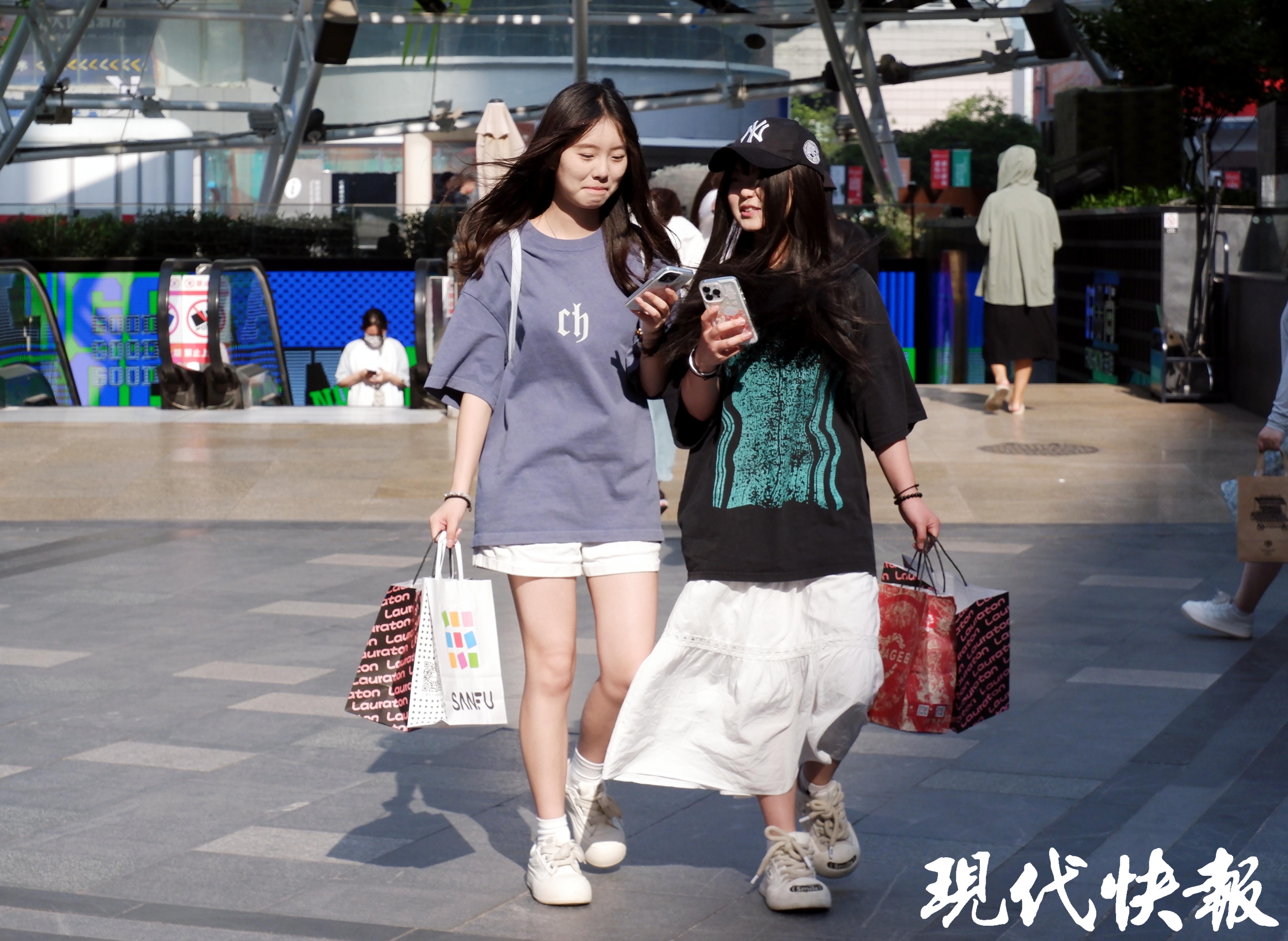 江苏冲击今年首个高温日"失败",67周六徐州,连云港