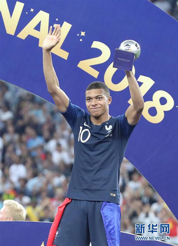 快写人物|姆巴佩:到皇马拿欧冠