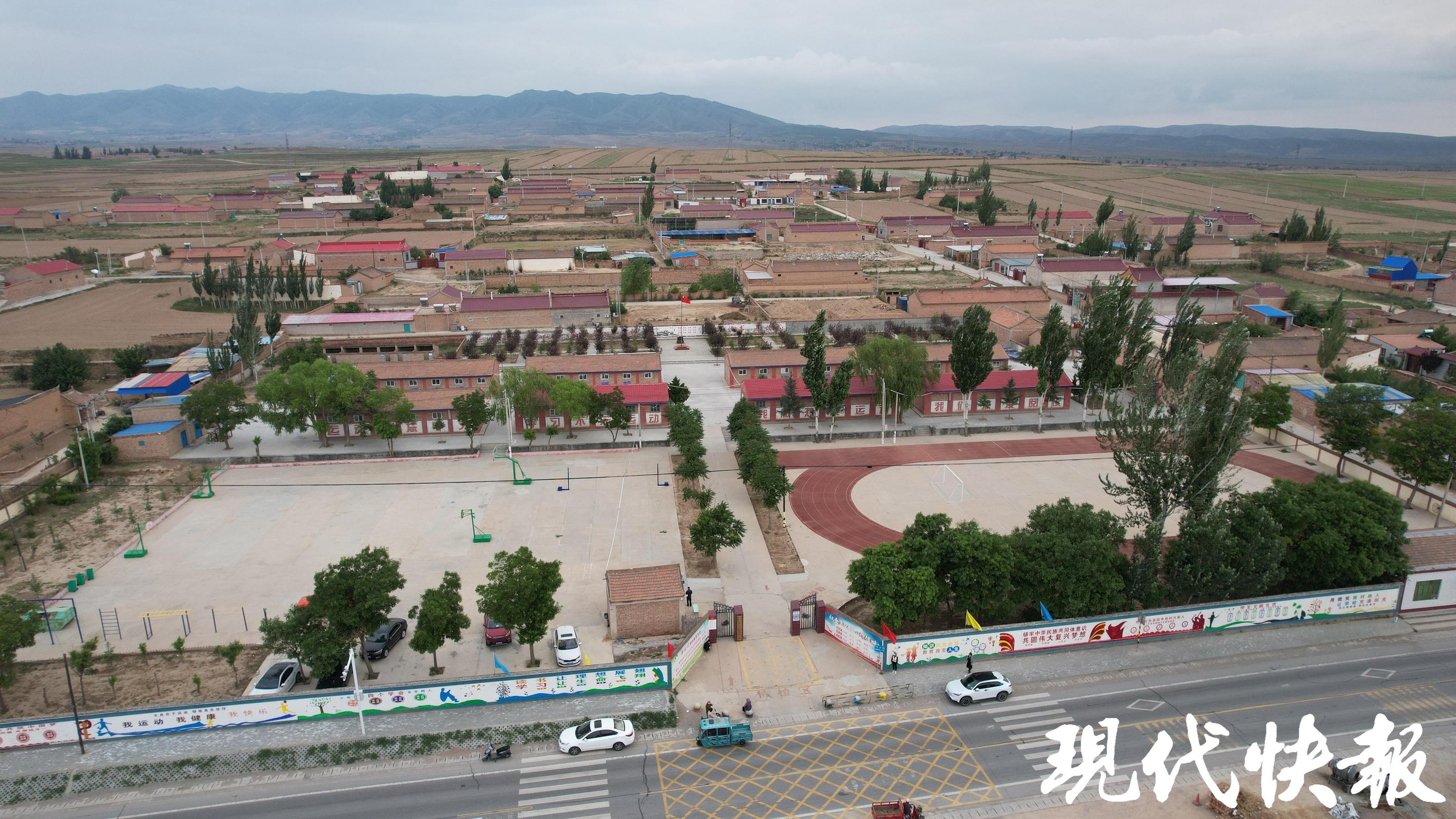 海原县高台寺远景希望小学远景希望小学原名为海城镇高台寺村小学