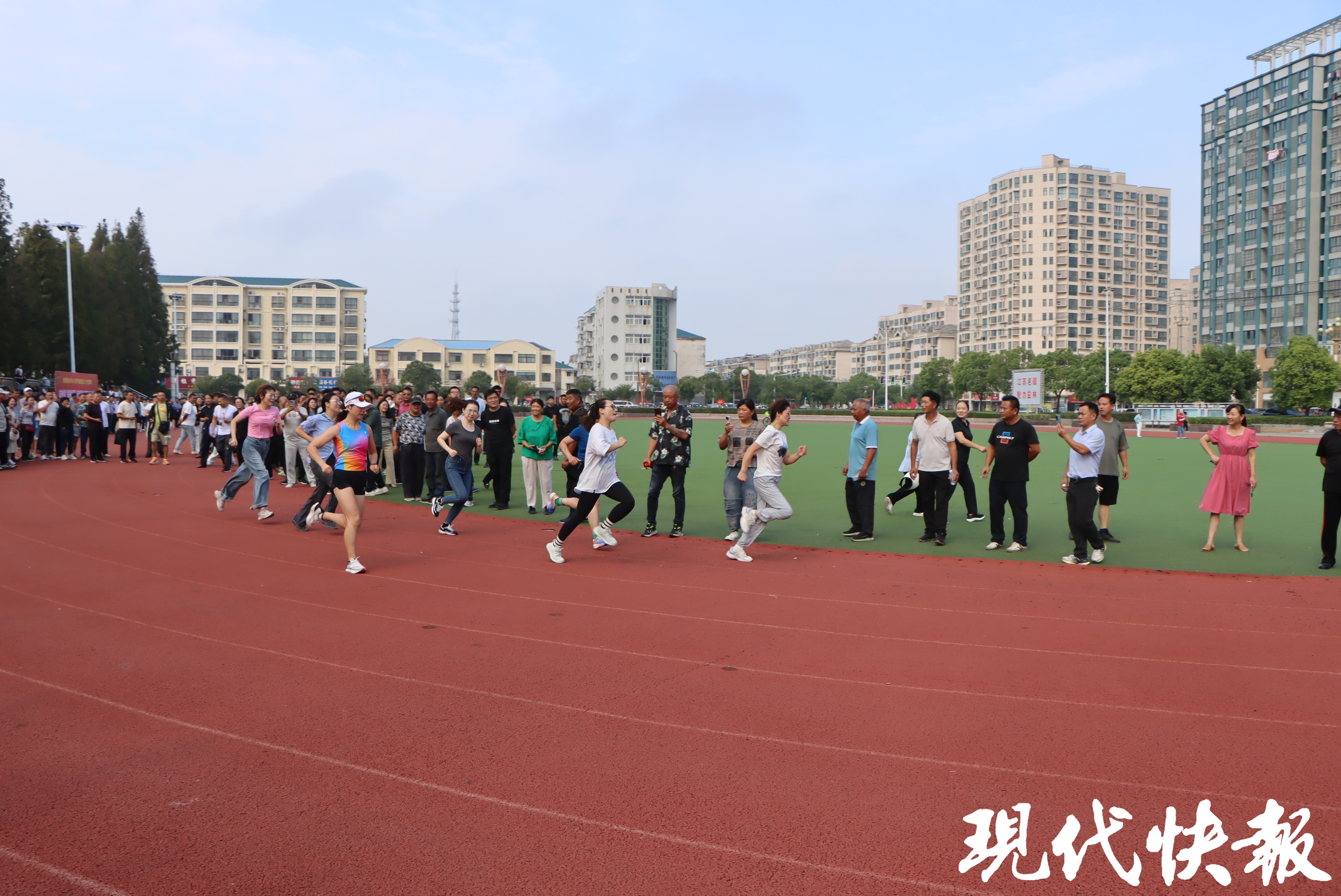 阜宁县益林镇举行"祝福祖国 庆祝国庆"职工运动会